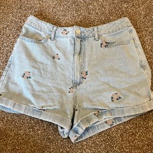 Rose Embroidered Mom Shorts